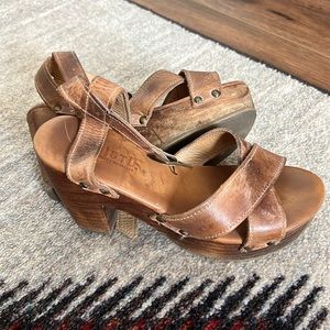 Bed Stu wedges size 6- run big. I am normally a 7